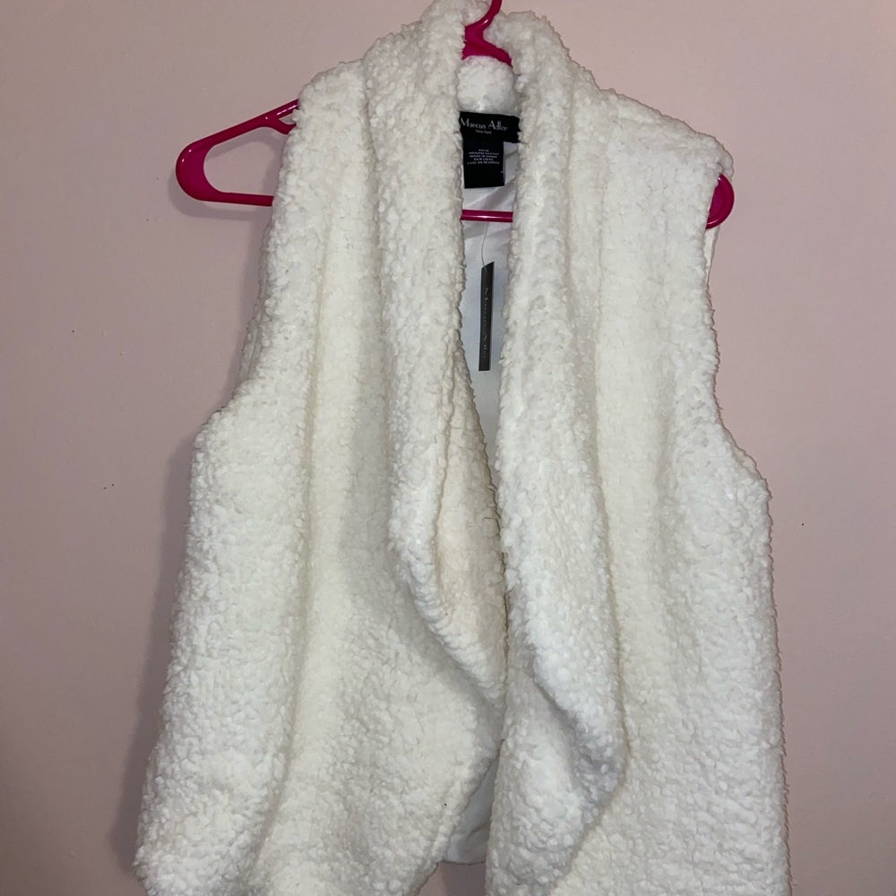 Marcus Alder- New York- White Furry Vest- Tags on!